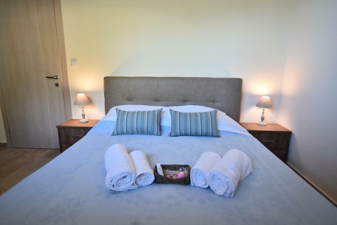 Searockhouse Villa ปาเลออน ซิฟลิคิออน ภายนอก รูปภาพ