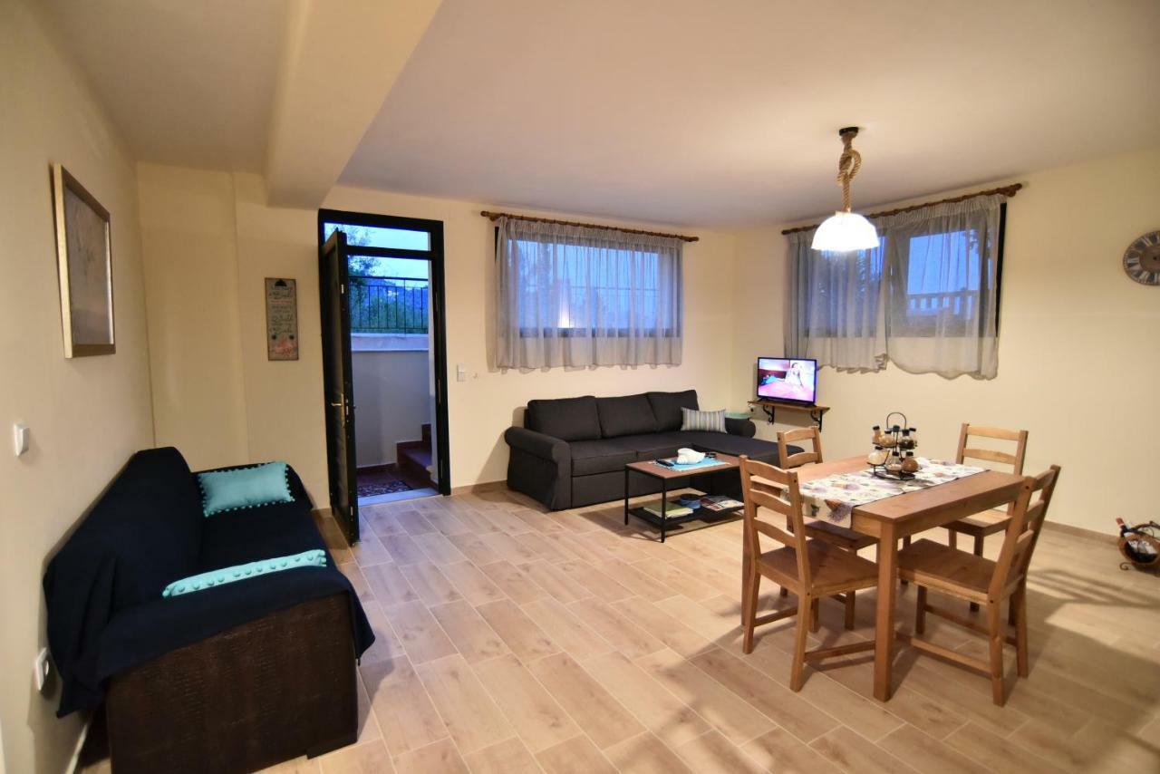 Searockhouse Villa ปาเลออน ซิฟลิคิออน ภายนอก รูปภาพ