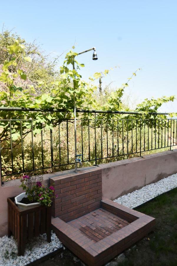 Searockhouse Villa ปาเลออน ซิฟลิคิออน ภายนอก รูปภาพ